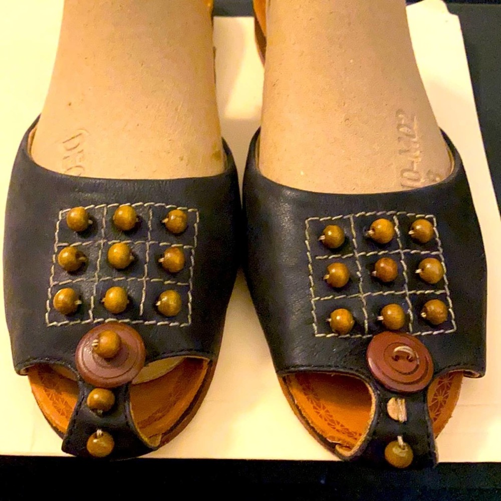 Report Leather Beaded Slides